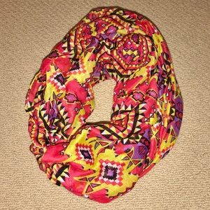 🌵 Patterned Infinity Scarf